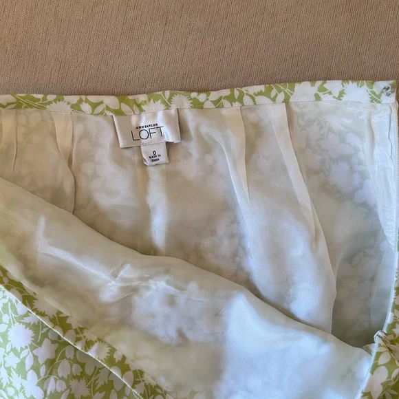 LOFT Light Green Floral A-Line Skirt and Silk Top - Picture 5 of 14